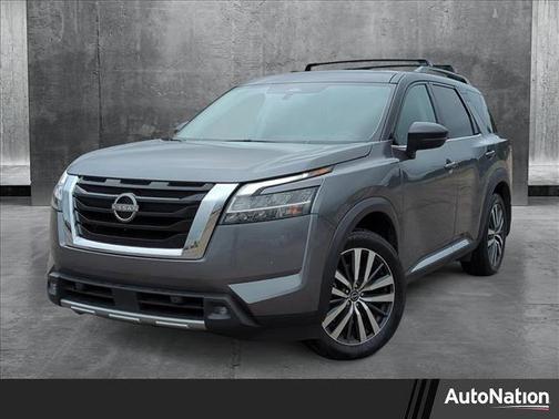 2022 Nissan Pathfinder Platinum 2WD