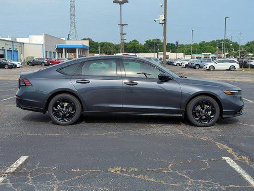 2025 Honda Accord Sport SE 1.5T