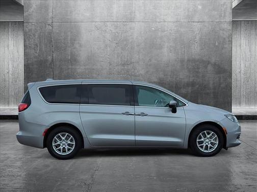 2017 Chrysler Pacifica LX