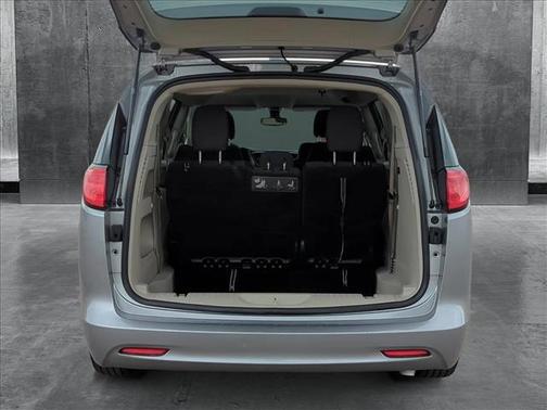 2017 Chrysler Pacifica LX