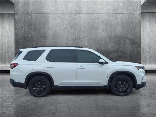 2025 Honda Pilot Touring 8-Passenger