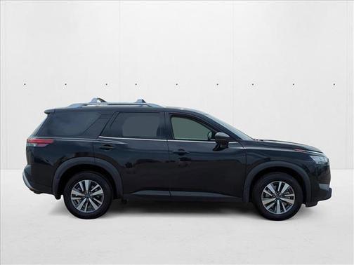 2024 Nissan Pathfinder SL 4WD