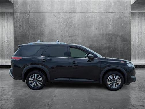 2024 Nissan Pathfinder SL 4WD