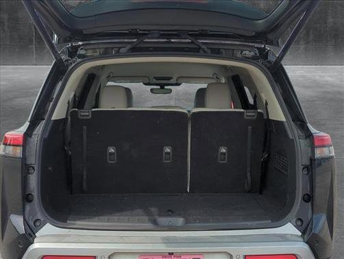 2024 Nissan Pathfinder SL 4WD