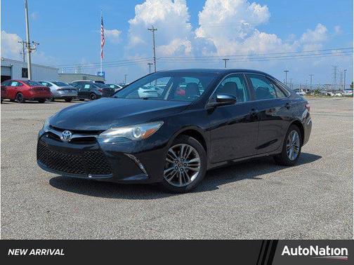 2016 Toyota Camry SE