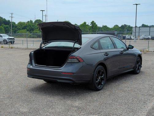2025 Honda Accord Sport SE 1.5T