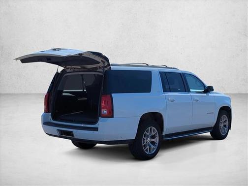 2017 GMC Yukon XL SLE