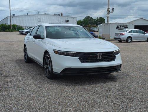 2025 Honda Accord Hybrid Base