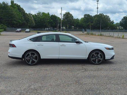 2025 Honda Accord Hybrid Base