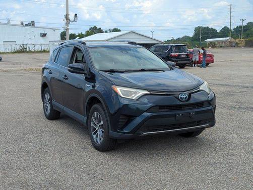 2018 Toyota RAV4 Hybrid LE