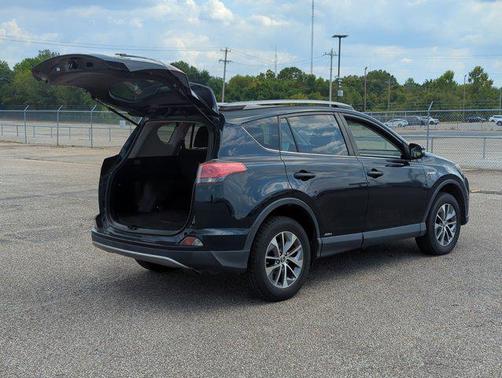 2018 Toyota RAV4 Hybrid LE