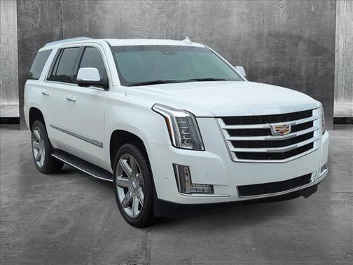 2018 Cadillac Escalade Luxury