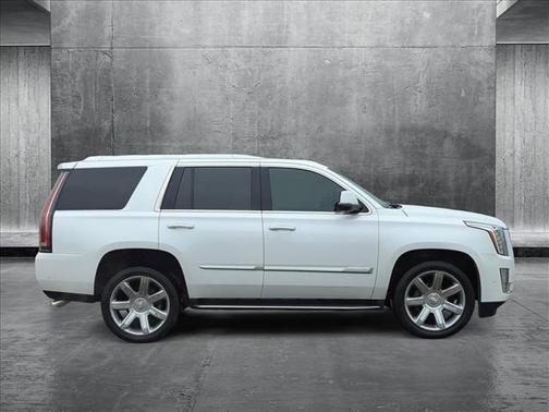 2018 Cadillac Escalade Luxury