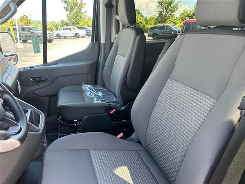 2025 Ford Transit-350 XL