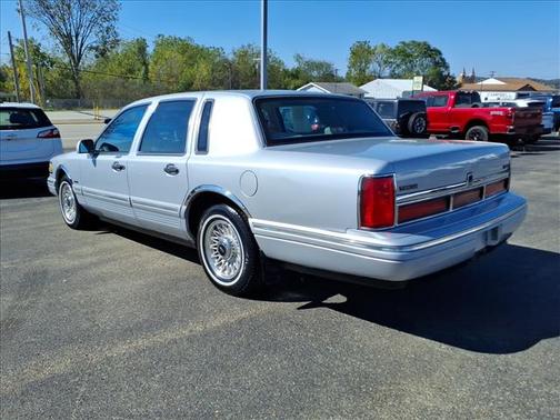 1997 Lincoln Town Car Executive