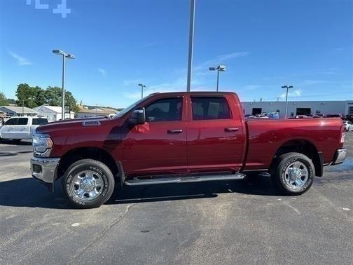 2023 RAM 2500 Tradesman Crew Cab 4x4 6'4' Box