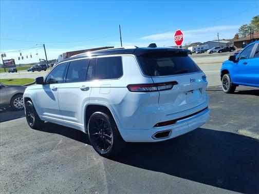 2022 Jeep Grand Cherokee L Summit