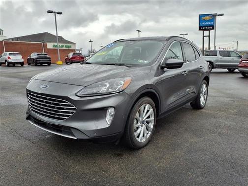 2022 Ford Escape Titanium