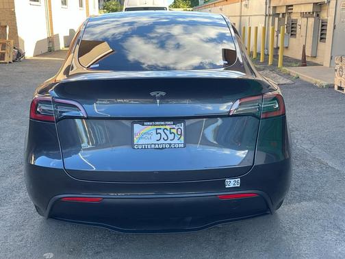 2024 Tesla Model Y Base