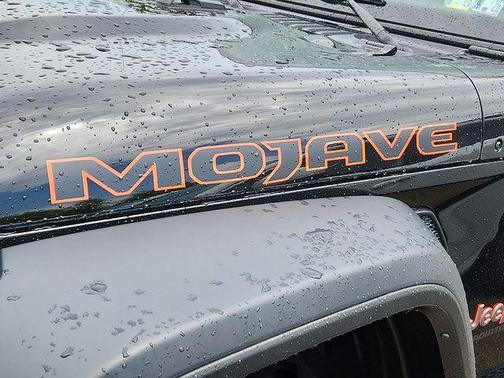 Black Clearcoat 2022 Jeep Gladiator Mojave 4x4