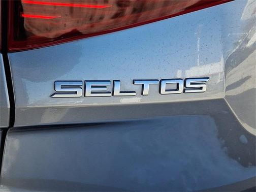 2022 Kia Seltos EX