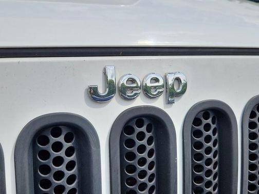 Bright White Clearcoat 2014 Jeep Wrangler Sport
