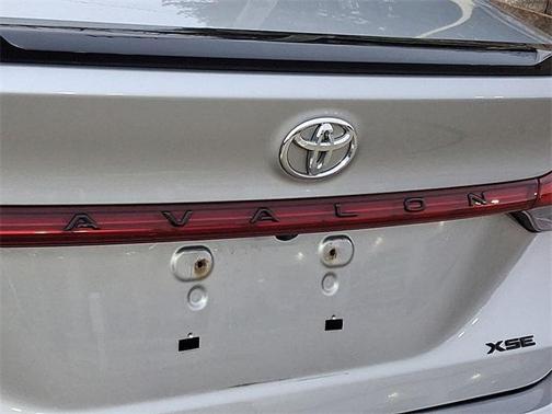 2020 Toyota Avalon XSE