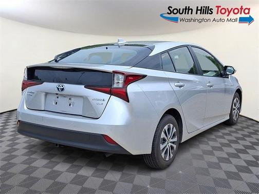 2020 Toyota Prius XLE