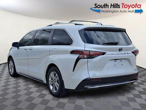 Wind Chill Pearl 2022 Toyota Sienna Platinum