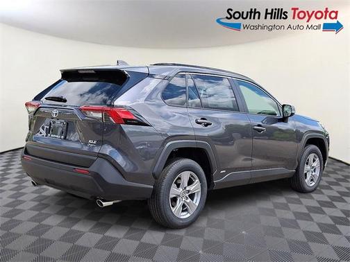 2025 Toyota RAV4 Hybrid XLE