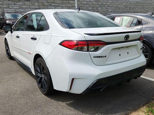 Super White 2021 Toyota Corolla SE