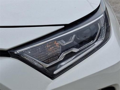 2021 Toyota RAV4 Hybrid XLE Premium