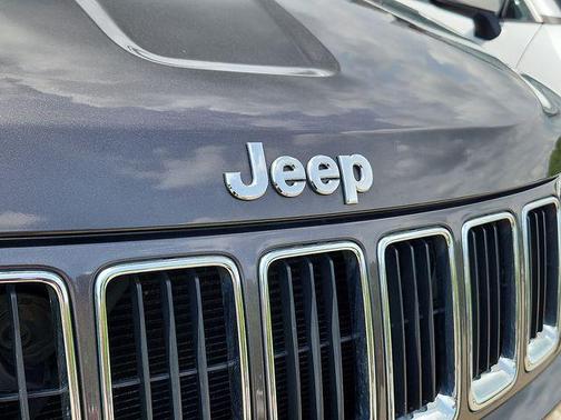 Brilliant Black Crystal Pearlcoat 2014 Jeep Grand Cherokee Limited