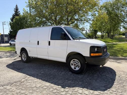 Summit White 2016 GMC Savana 3500 Work Van