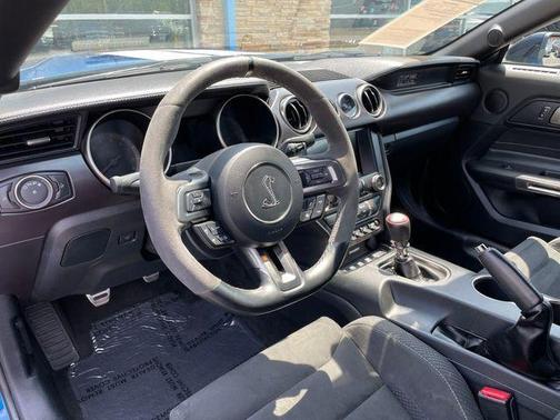 2017 Ford Shelby GT350 Base