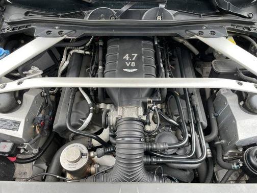 2015 Aston Martin Vantage GT Base