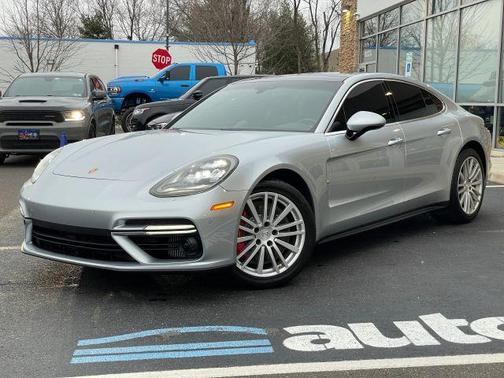 2017 Porsche Panamera Turbo
