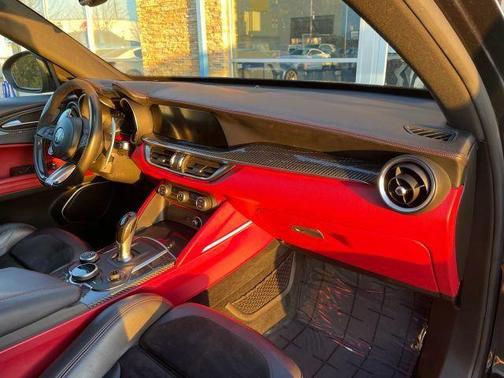 2019 Alfa Romeo Stelvio Quadrifoglio