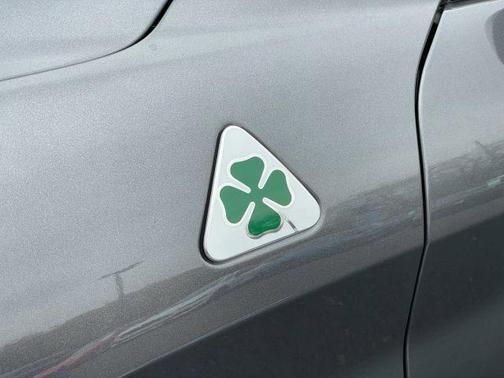 2023 Alfa Romeo Giulia Quadrifoglio