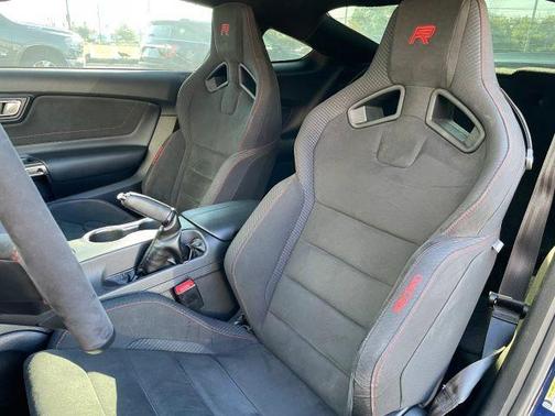 2018 Ford Shelby GT350 Base