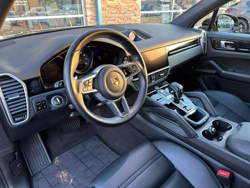 2021 Porsche Cayenne Base