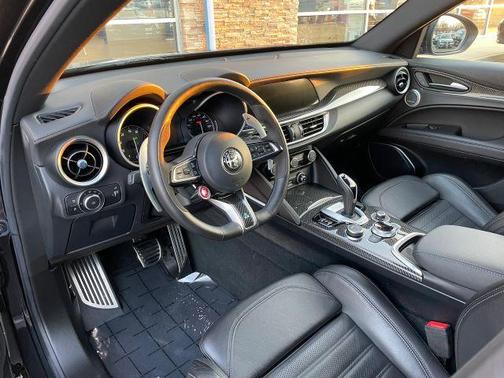 2022 Alfa Romeo Stelvio Quadrifoglio