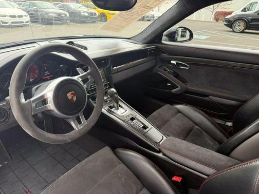 2015 Porsche 911 Carrera GTS