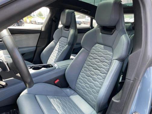 2022 Audi e-tron GT Prestige