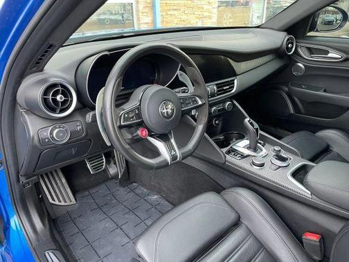 2024 Alfa Romeo Giulia Quadrifoglio