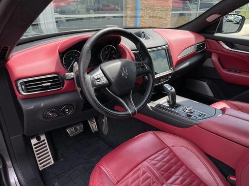 Gray 2022 Maserati Levante Trofeo