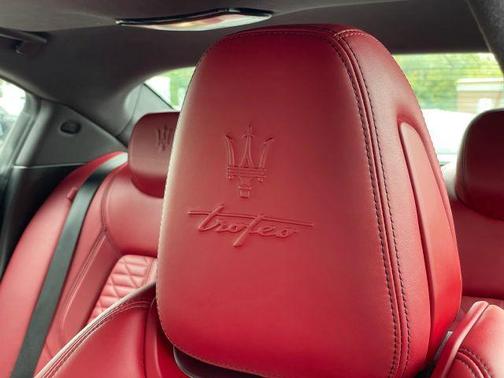 2022 Maserati Ghibli Trofeo