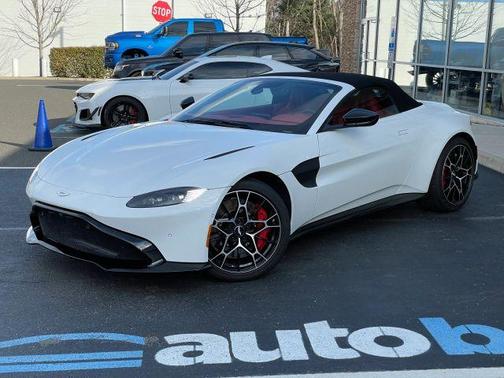 2021 Aston Martin Vantage Base