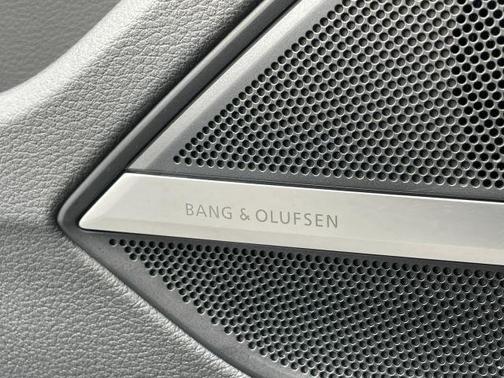Mythos Black Metallic 2023 Audi S8 4.0T quattro