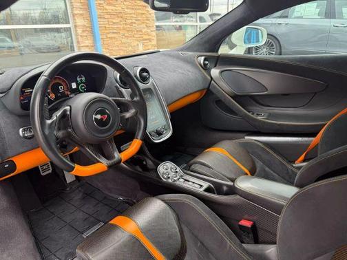 2018 McLaren 570S Base